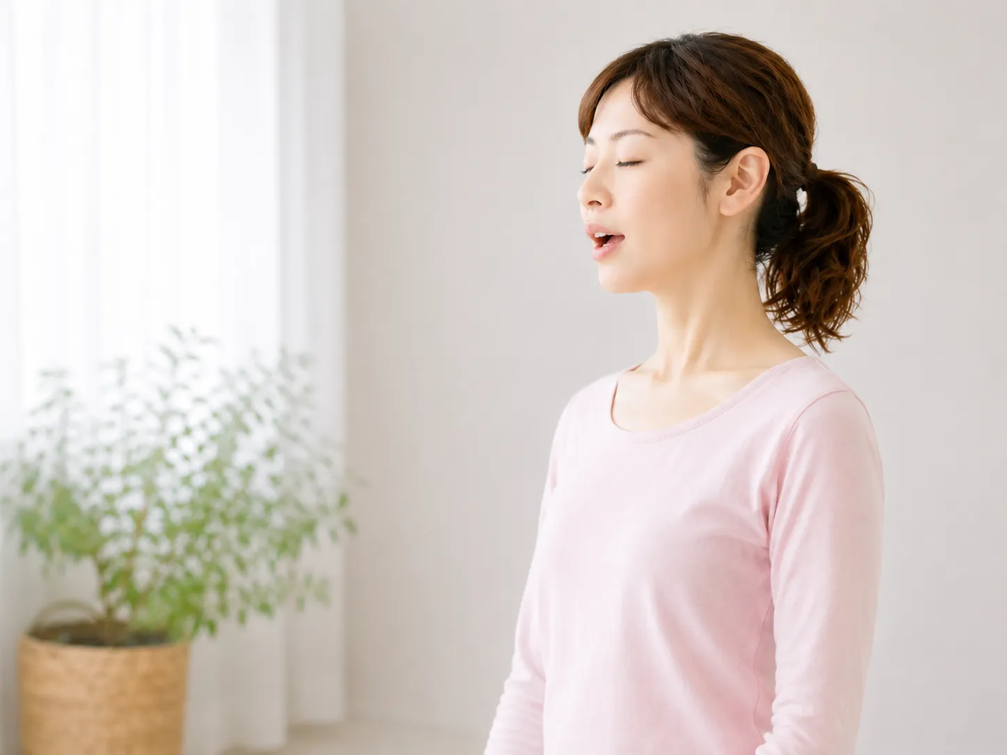 喉を動かそうとせず、動ける余裕をつくるイメージ